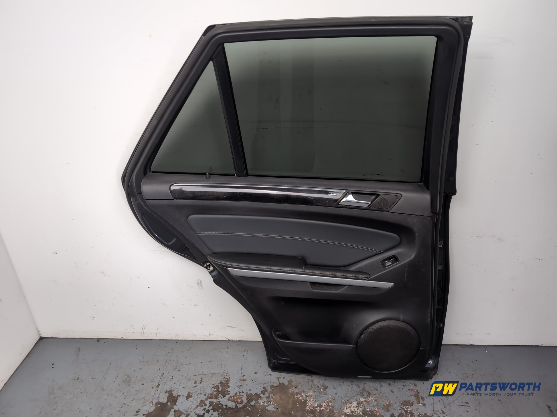 Door Rear LH 8