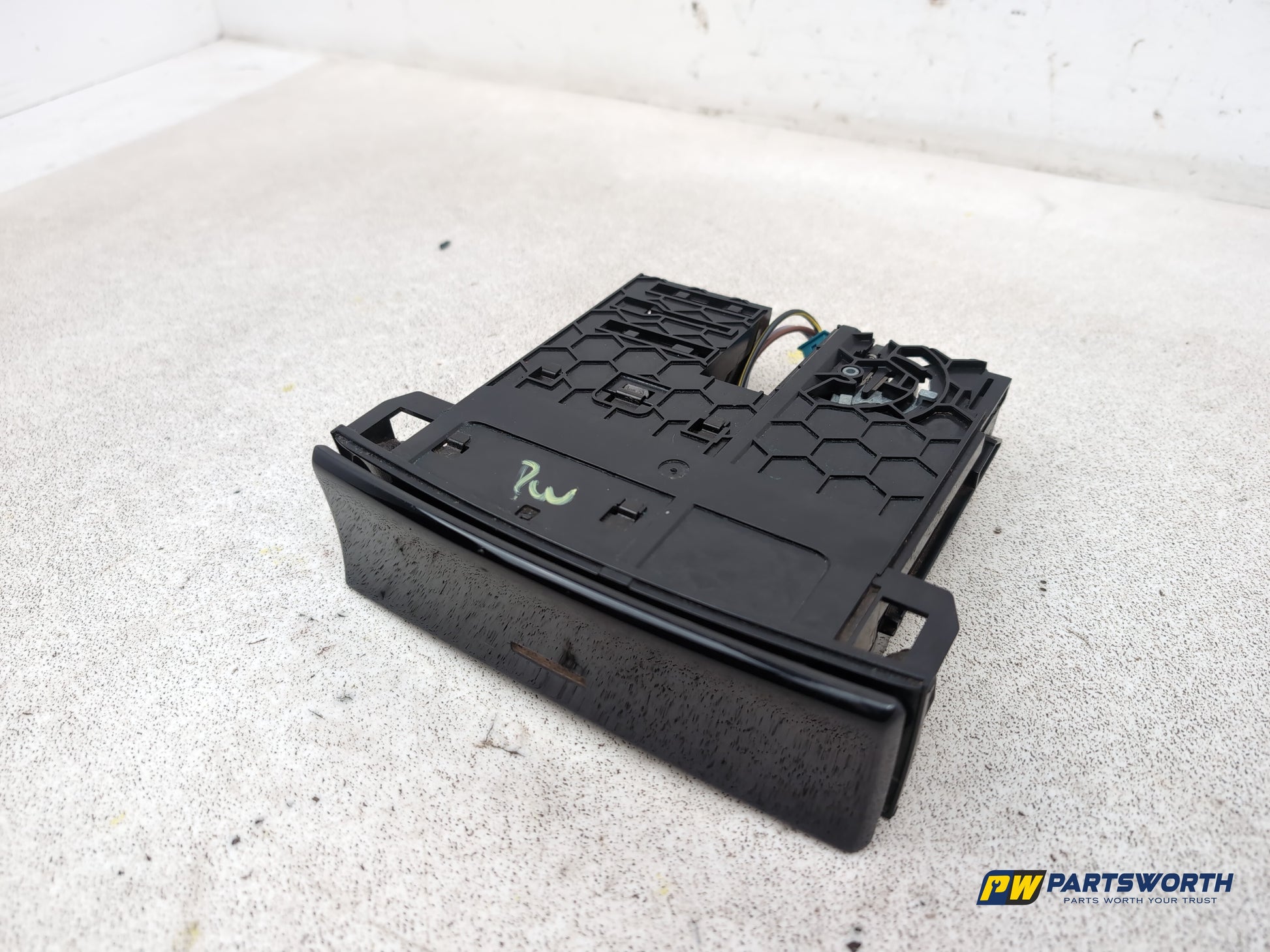 Ashtray Centre Console 2