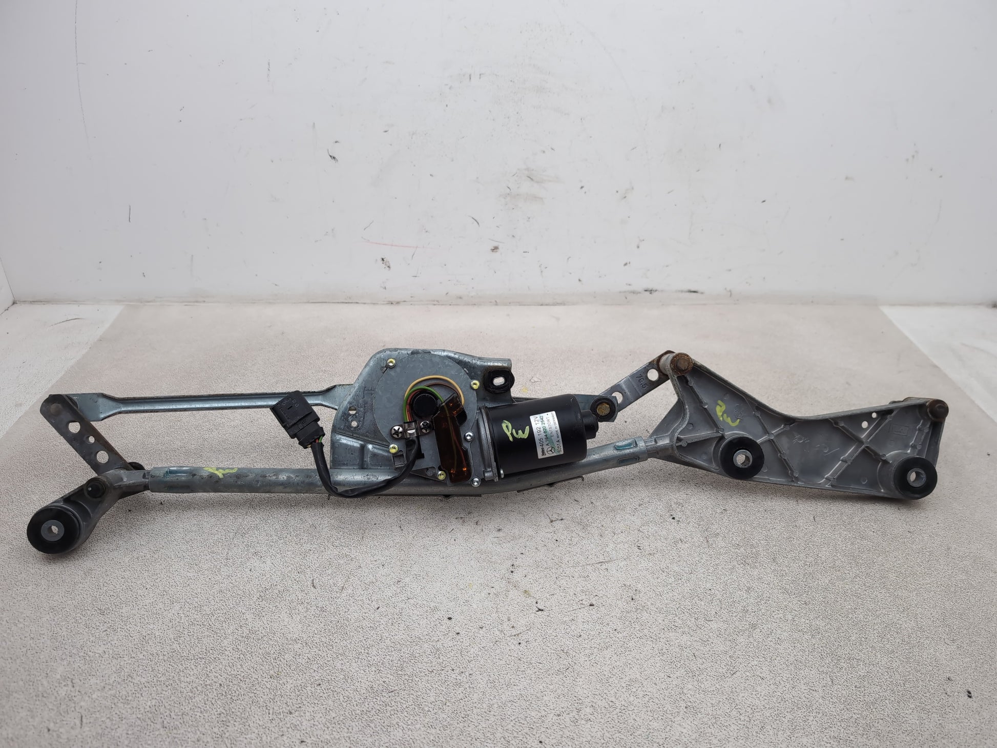 Front Wiper Motor & Mechanism / Linkage 2