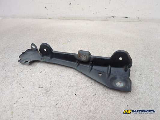 Mercedes-Benz Ml300 Sport Cdi Blue-Cy A Wing Bracket Left Passenger Side - photo 2