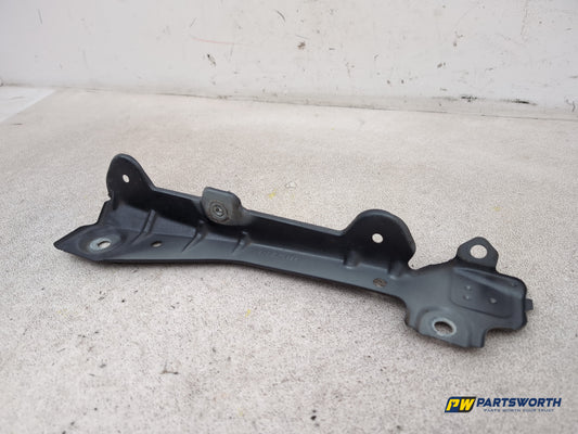 Mercedes-Benz Ml300 Sport Cdi Blue-Cy A Wing Bracket Right Driver Side 2009-2011 - photo 2
