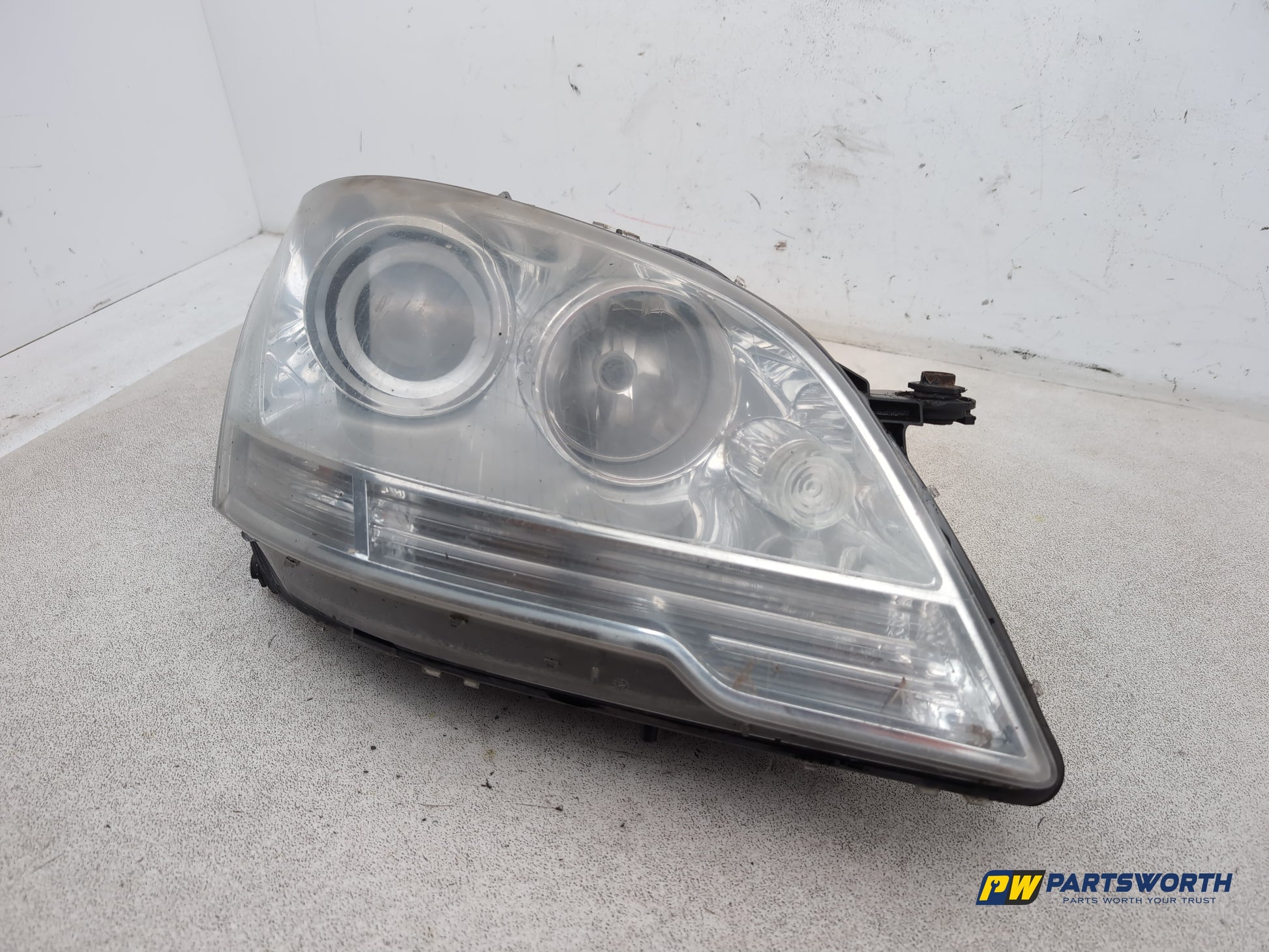 Headlamp RH 2