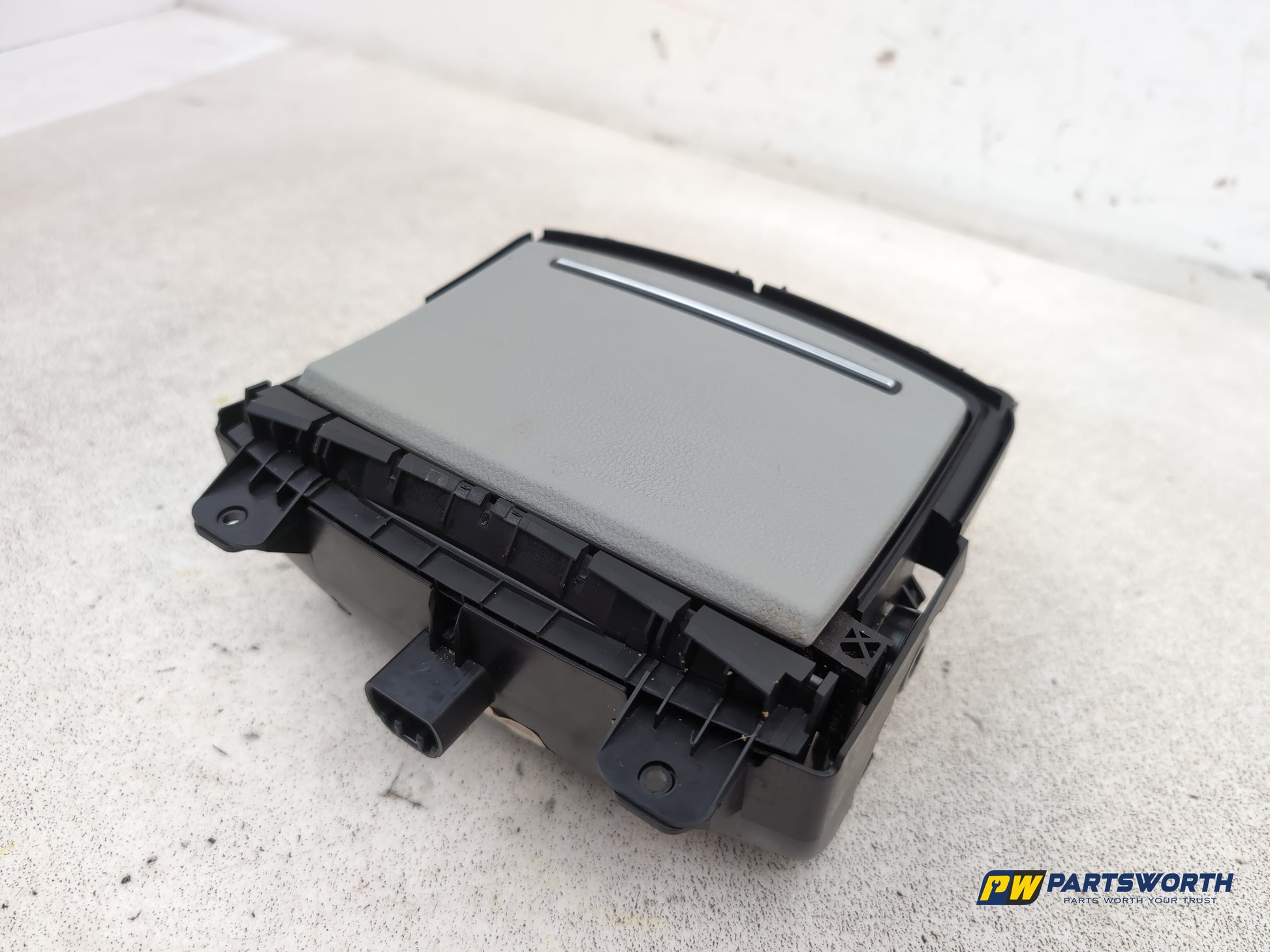 Audi A6 Se Tdi Quattro Auto Centre Console Cup Holder 4g0862534 2011-2012 - photo 2