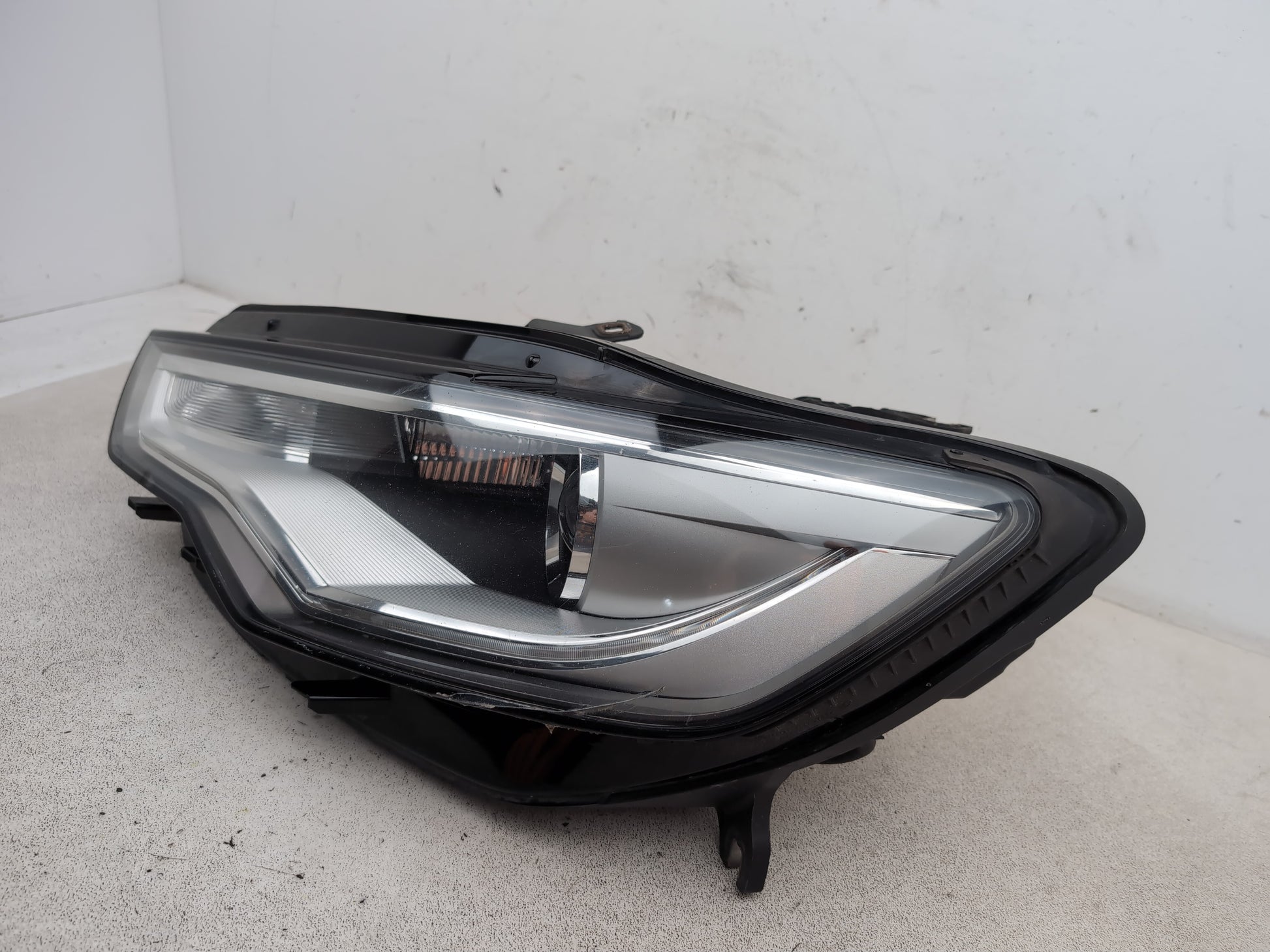 Headlamp LH 4