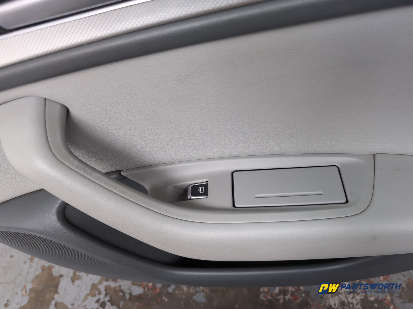 Door Rear RH 8