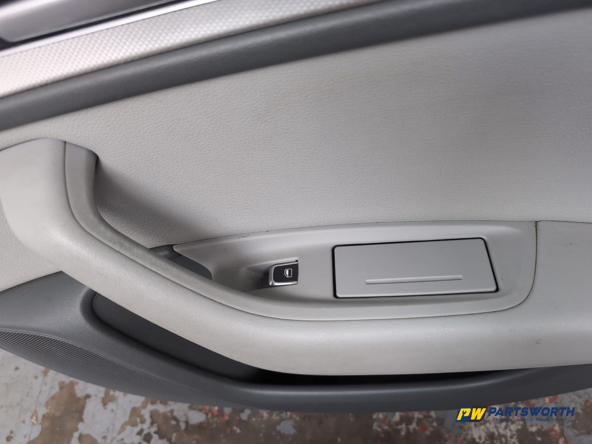 Door Rear RH 8