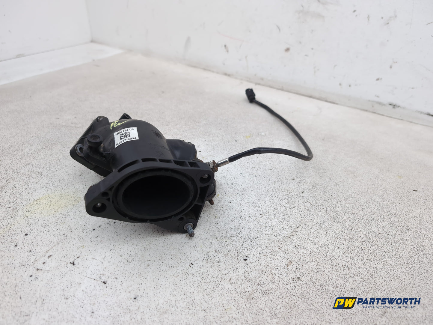 Bmw 5 Series 520d Se Air Intake Pipe 7807991 2013-2017 - photo 2