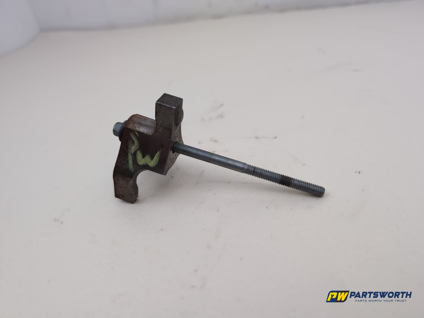Jaguar Xf Portfolio D Fuel Injector Clamp And Bolt 2015-2019 - photo 2