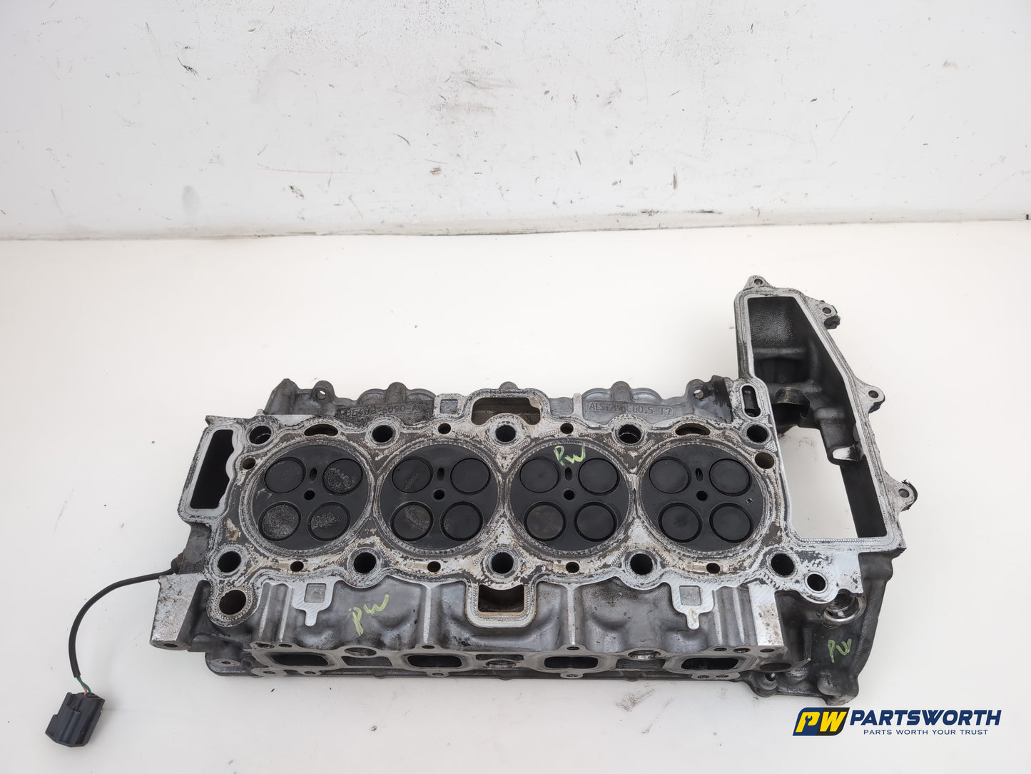 Jaguar / Land Rover 2.0l Diesel Cylinder Head Pbg4d36090ac 2015-2019 - photo 2