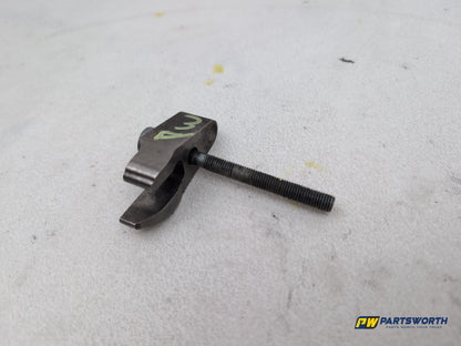 Mercedes-Benz B180 Blueefficiency Sport Cdi Fuel Injector Clamp And Bolt - photo 2
