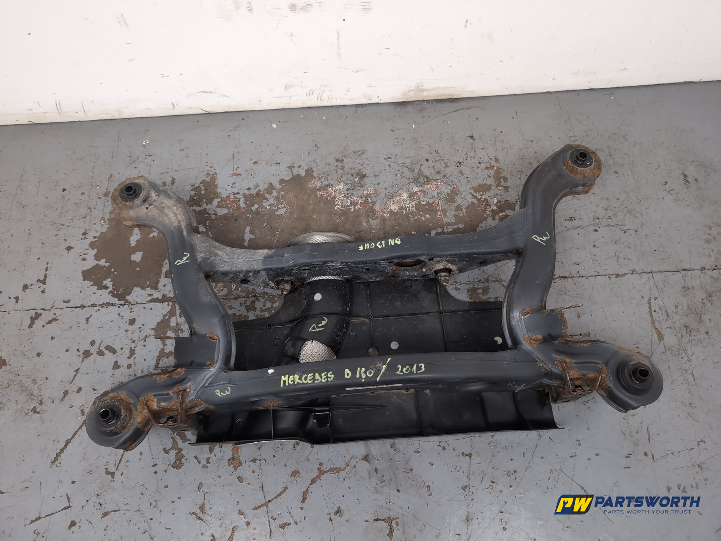 Mercedes-Benz B180 Blueefficiency Sport Cdi Rear Subframe Assembly 2011-2014 - photo 2