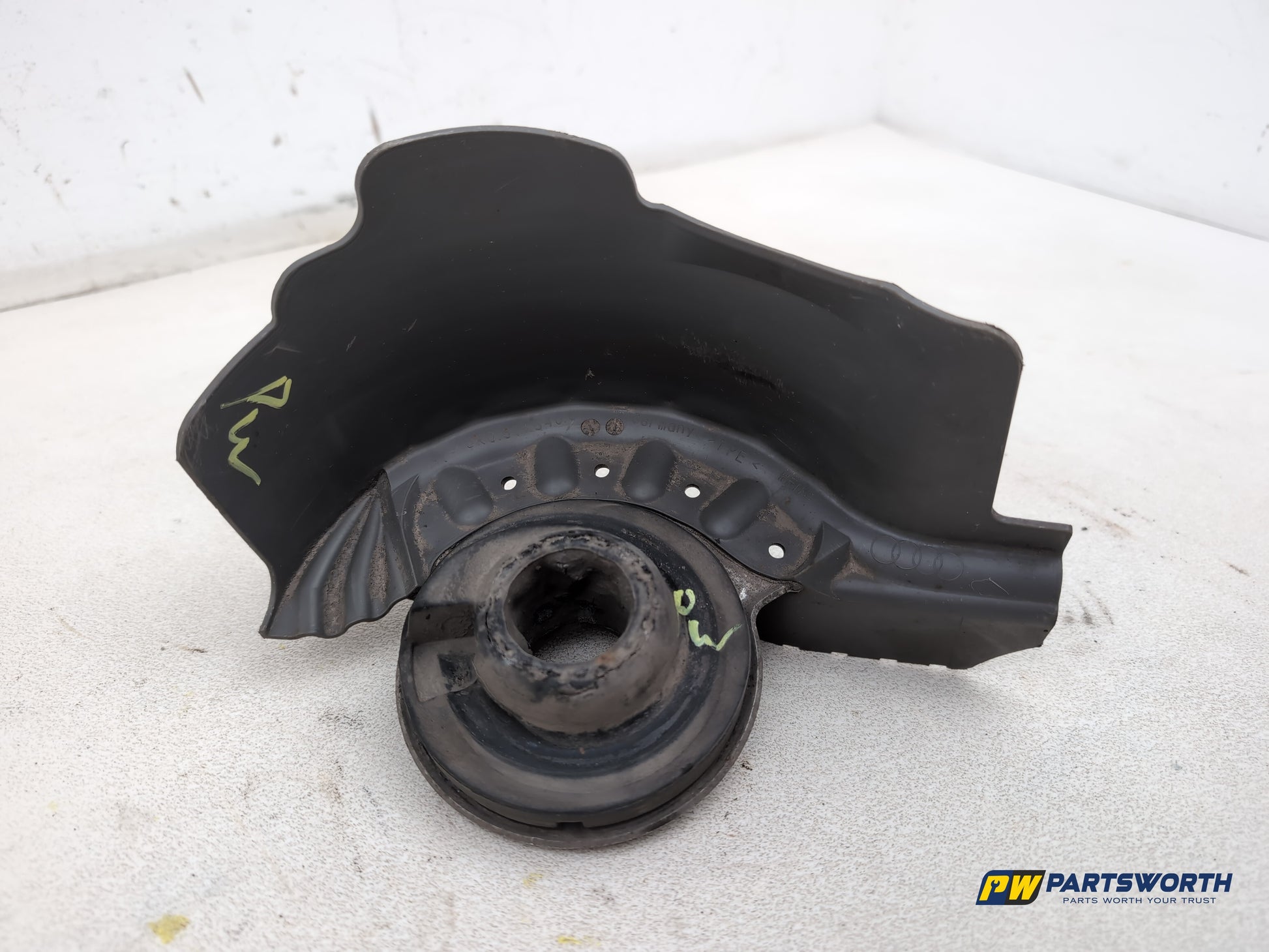 Audi A6 Se Tdi Quattro Auto Rear Spring Coil Lower Guard Cover And Support Pair - photo 8