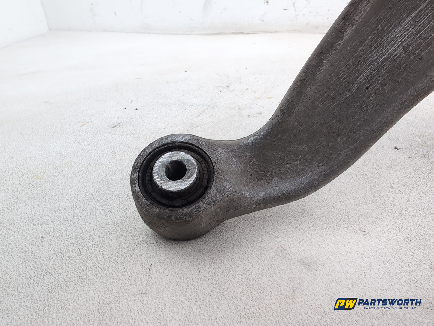 Suspension Arm Rear Wishbone RH 8