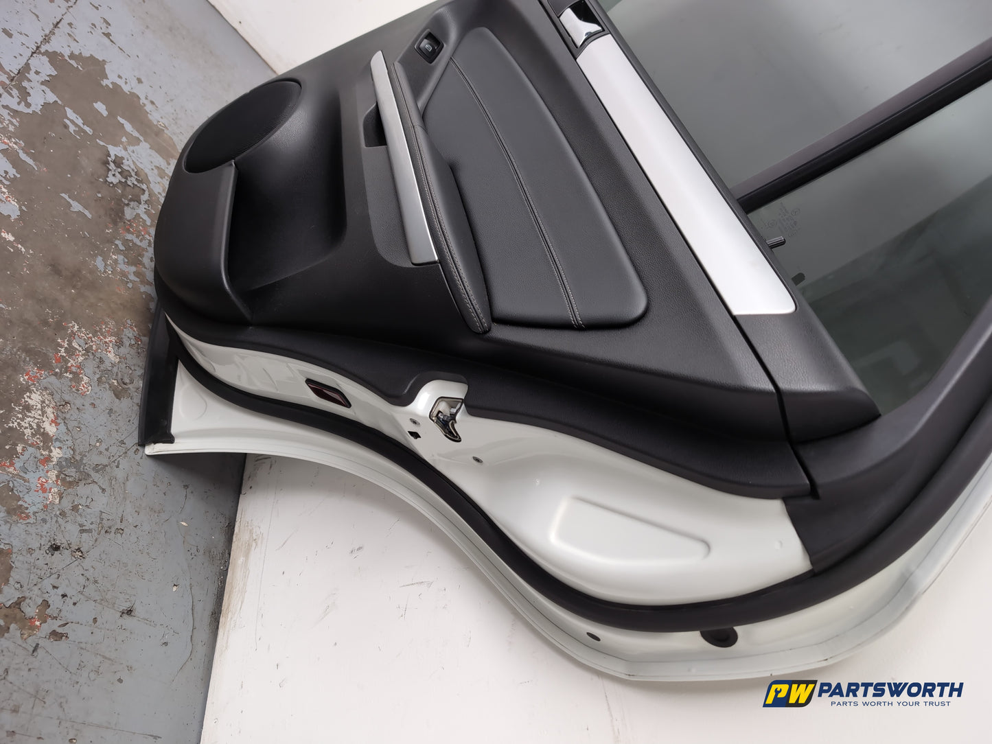 Door Rear RH 14