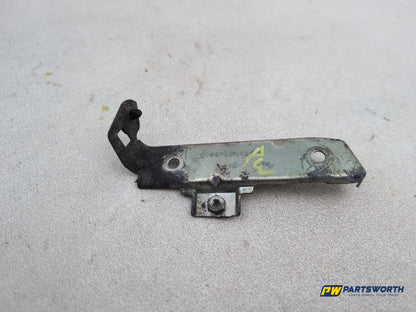 Mercedes-Benz Ml350 Spt Cdi Blueef-Cy Transverse Pipe To Cylinder Head Bracket - photo 2