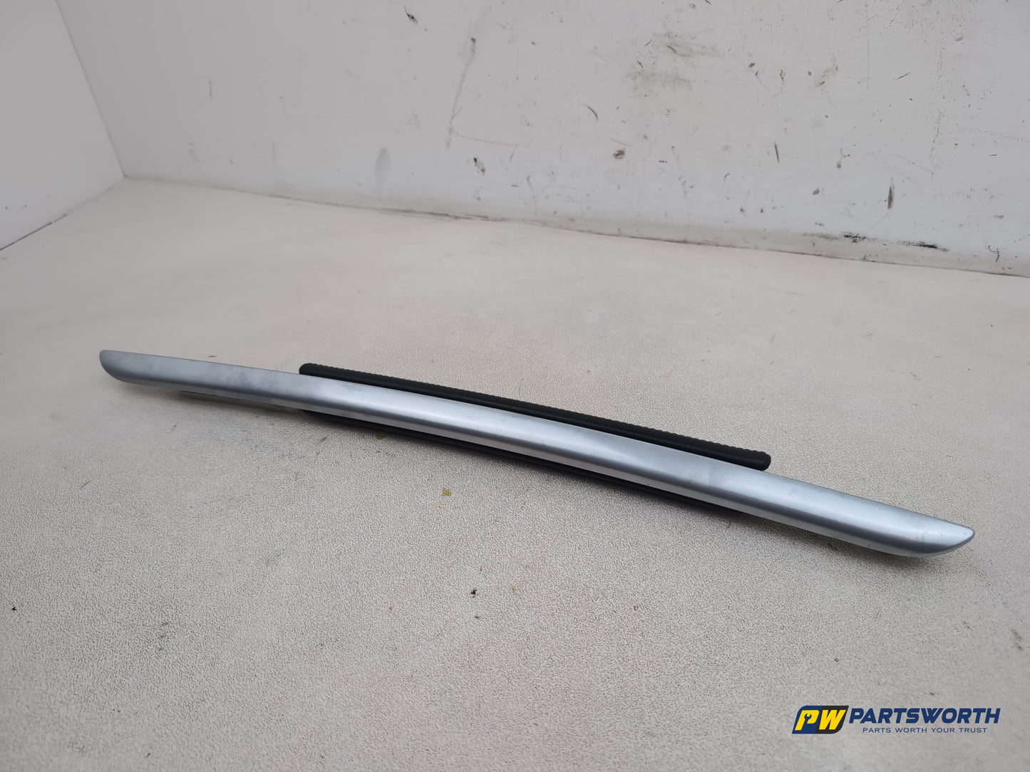 Mercedes-Benz Ml350 Spt Cdi Blueef-Cy A Centre Console Decore Trim Strip Lh Left - photo 2