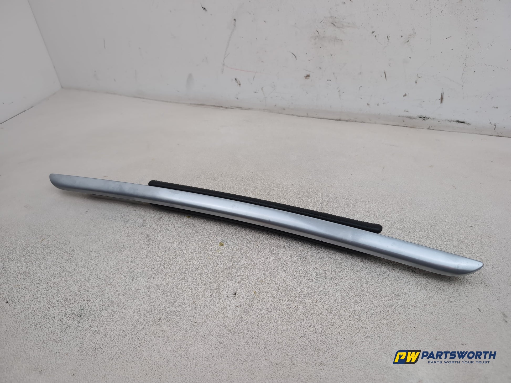 Mercedes-Benz Ml350 Spt Cdi Blueef-Cy A Centre Console Decore Trim Strip Lh Left - photo 2