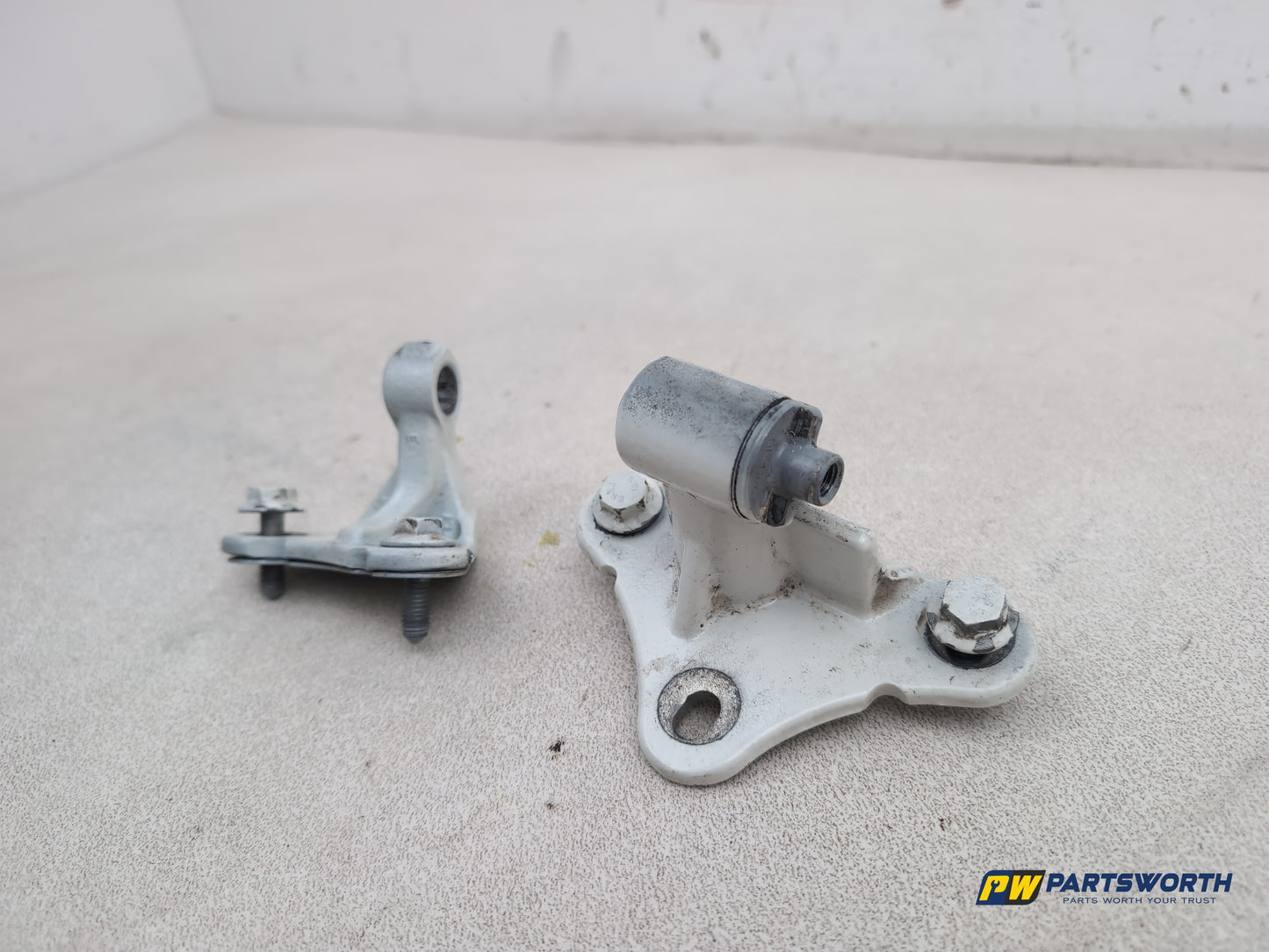 Mercedes-Benz Ml350 Spt Cdi Blueef-Cy Front Door Hinge Pair Lh Passenger Side - photo 2