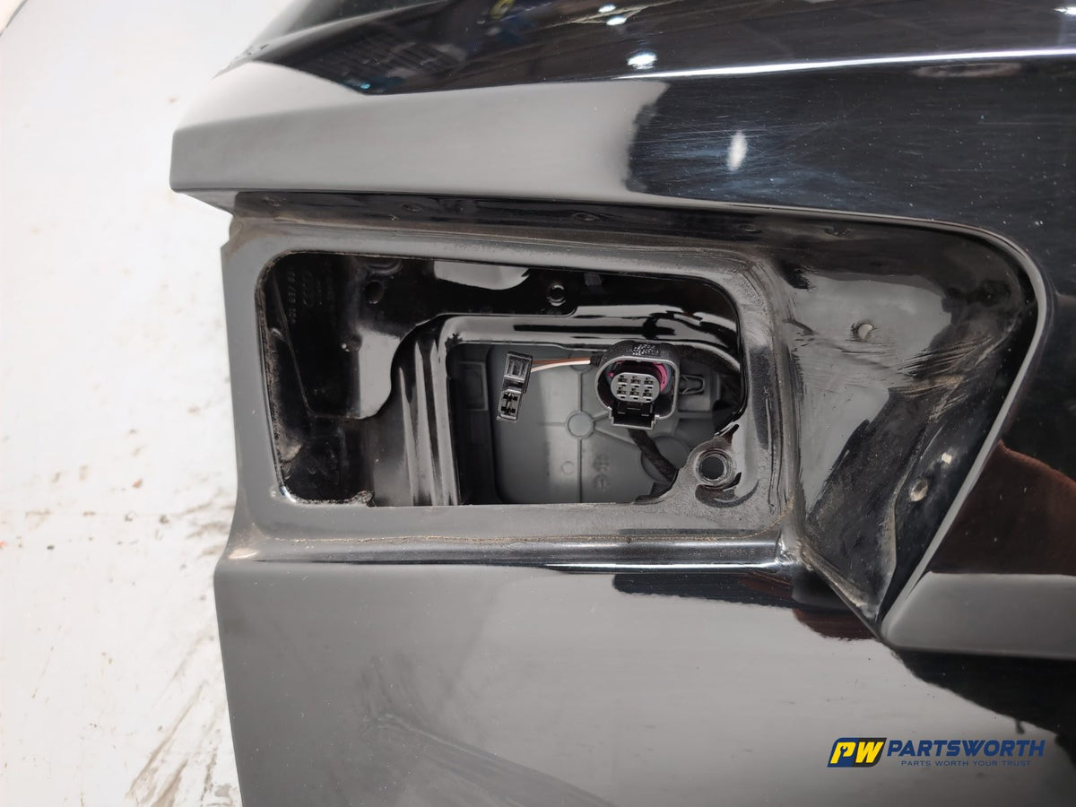 Boot Lid 11