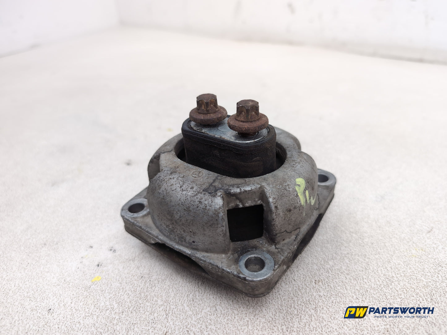 Mercedes-Benz Ml350 Spt Cdi Blueef-Cy Gearbox Mounting Bracket 2009-2011 - photo 2