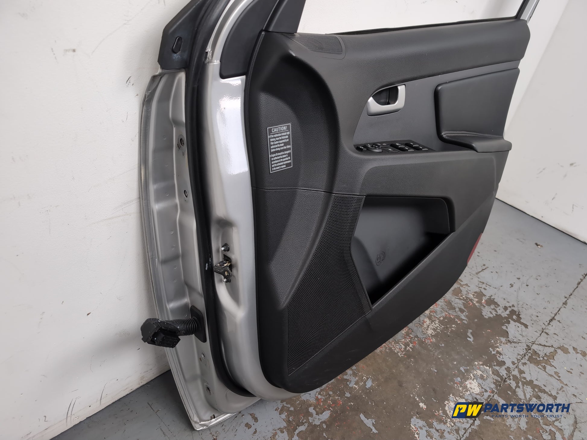 Door Front RH 14