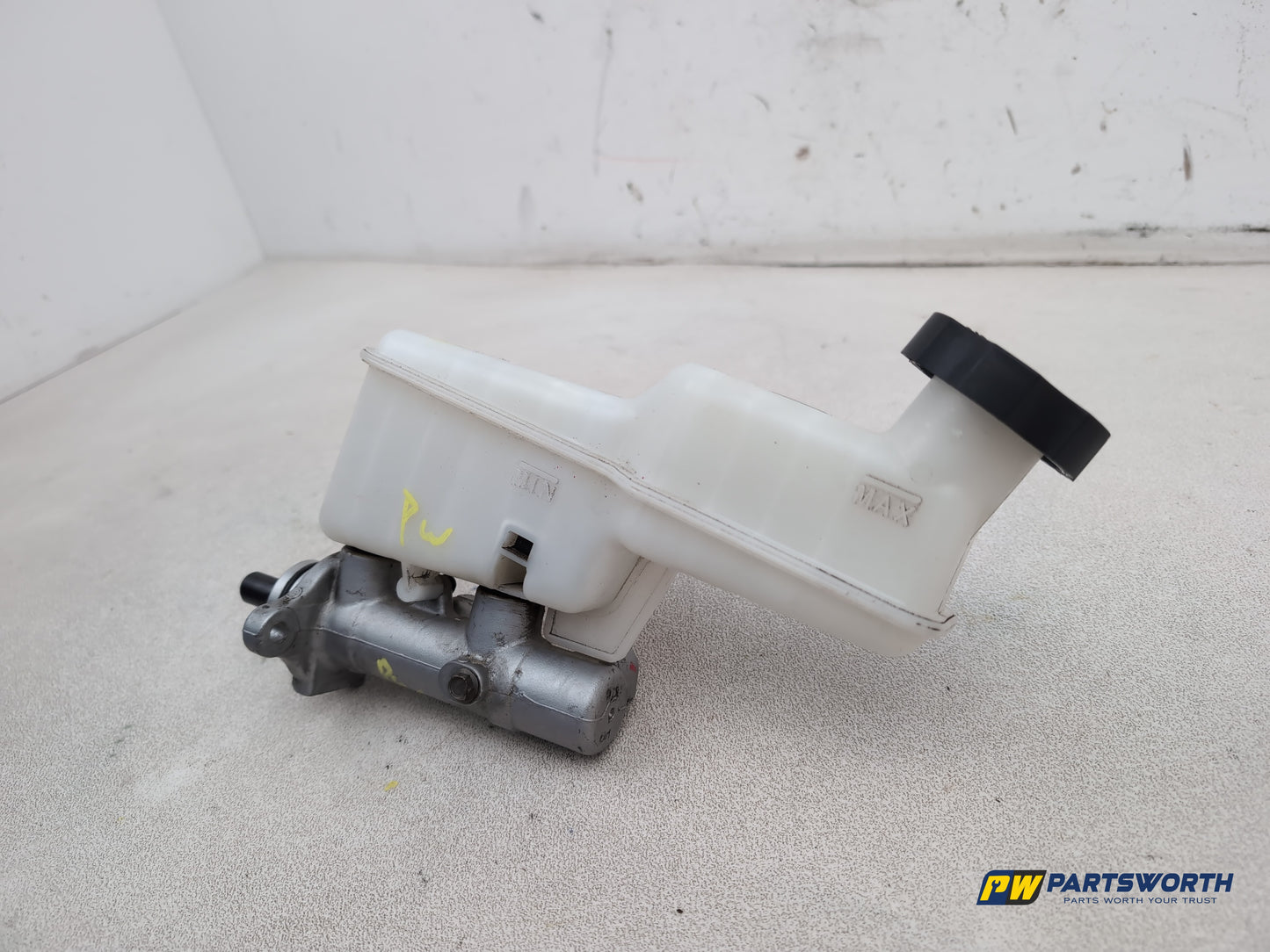 Brake Master Cylinder Assembly 2