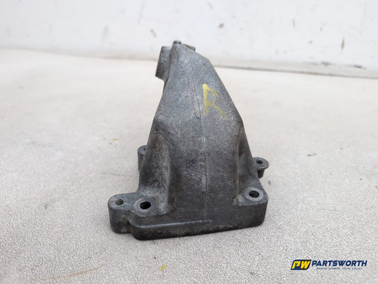 Engine Mounting Bracket 2