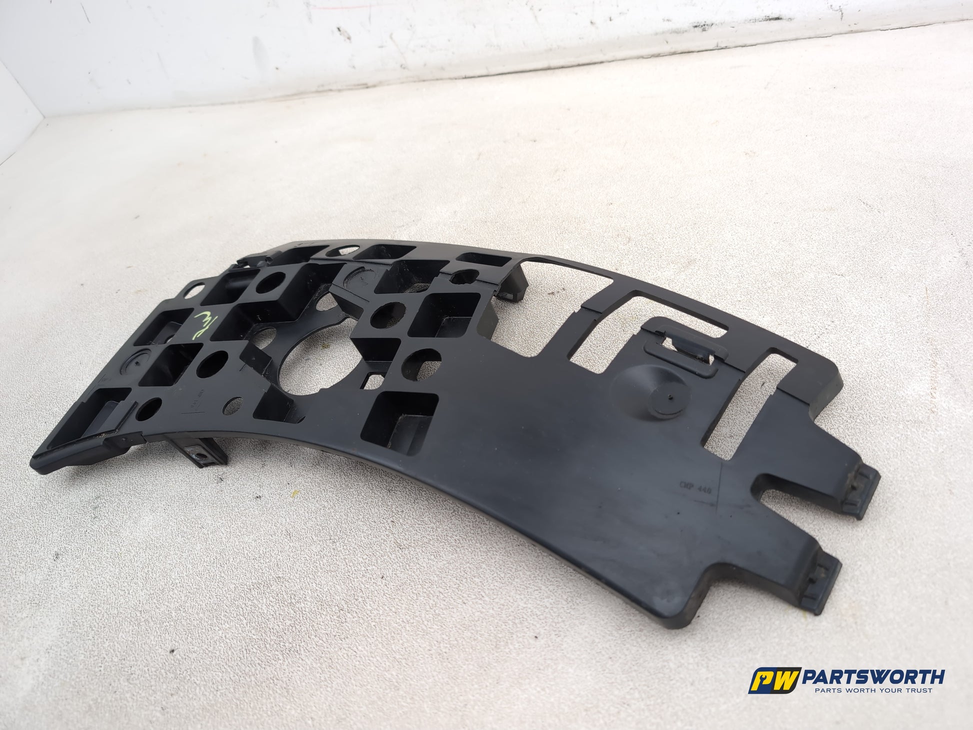 Peugeot 3008 Front Right Bumper Bracket 9685232080 - photo 2