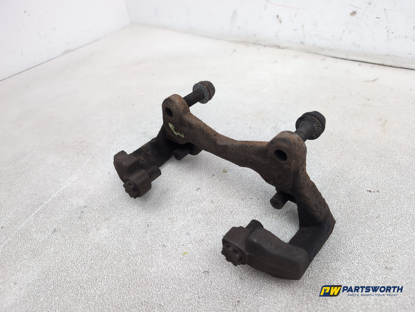 Audi A6 Se Tdi Quattro Front Brake Caliper Support Lh Passenger Side 2011-2014 - photo 8