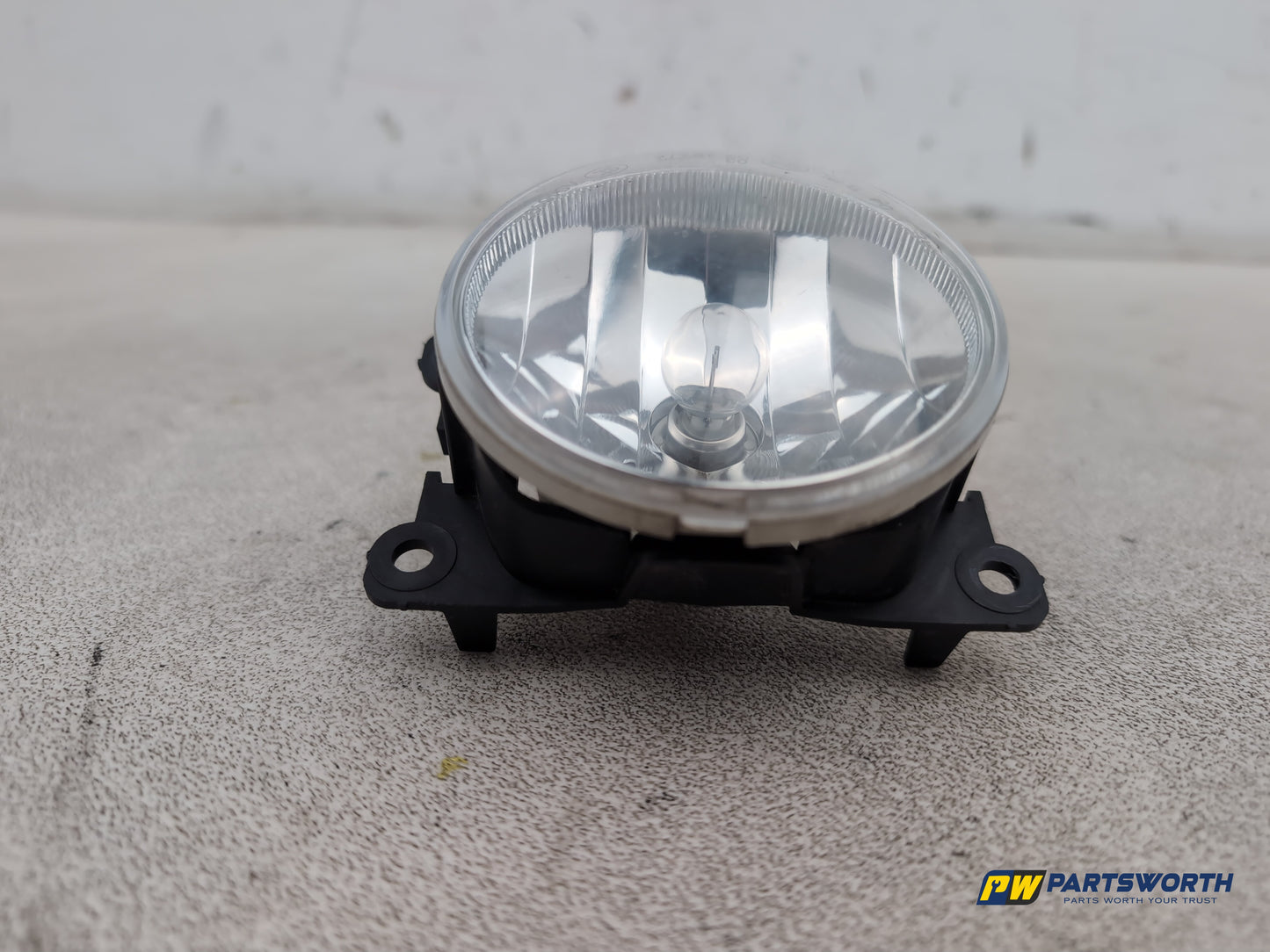 Peugeot 3008 Fog Light Front Right Side 0219272 - photo 2
