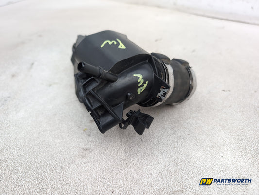 Ford Focus Zetec Turbo Air Intake Pipe 1060231s01 2011-2018 - photo 2