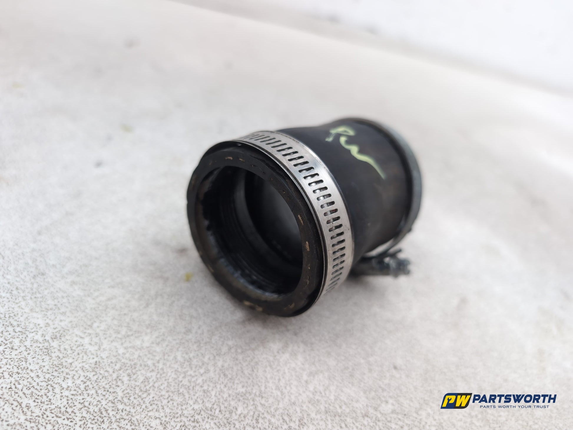 Ford Focus Zetec Turbo Throttle Body Rubber Joiner Hose C1b16f075 2011-2018 - photo 2