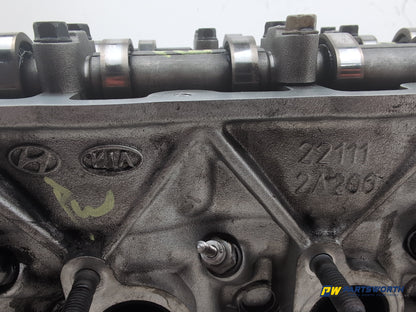 Kia Sportage 3 Cylinder Head And Camshafts 1.7l Diesel 221112a200 2010-2015 - photo 8