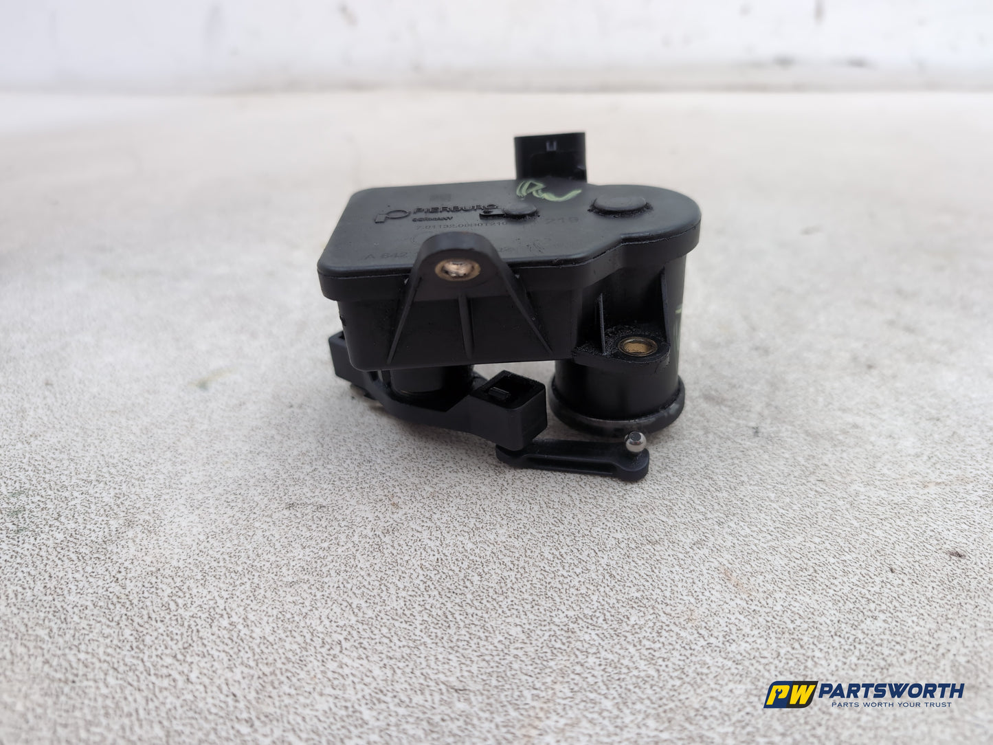 Mercedes-Benz B180 Intake Manifold Actuator Swirl Flap A6421500594 2009-2011 - photo 2