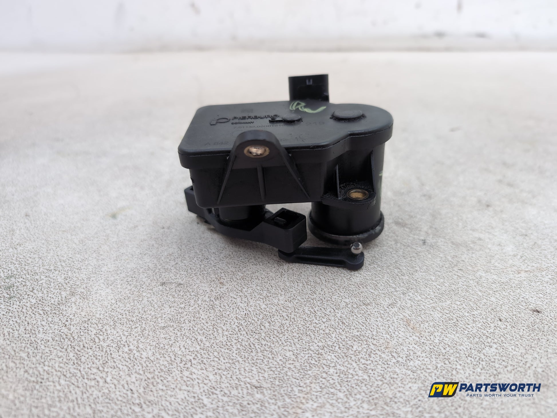 Mercedes-Benz B180 Intake Manifold Actuator Swirl Flap A6421500594 2009-2011 - photo 2
