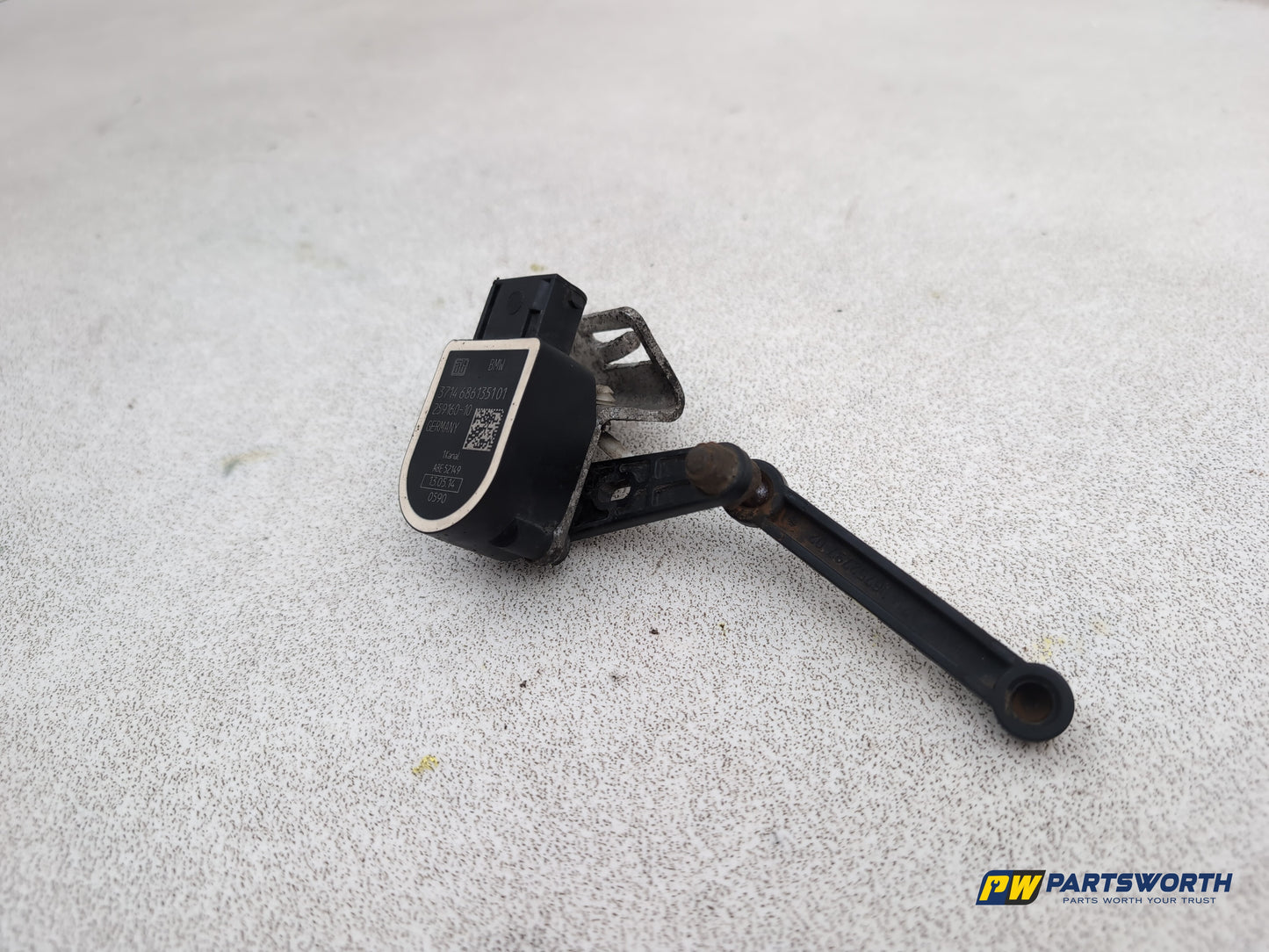 Bmw 520d Se Rear Headlight Level Sensor 686135101 2013-2017 - photo 9