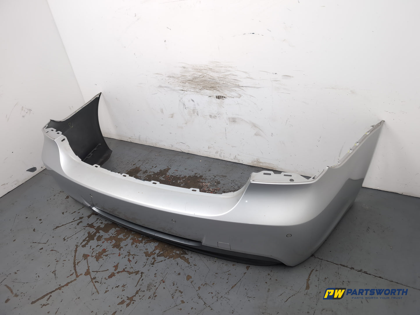 Bmw 320d M Sport Auto 181 Rear Bumper Silver 354 - photo 2