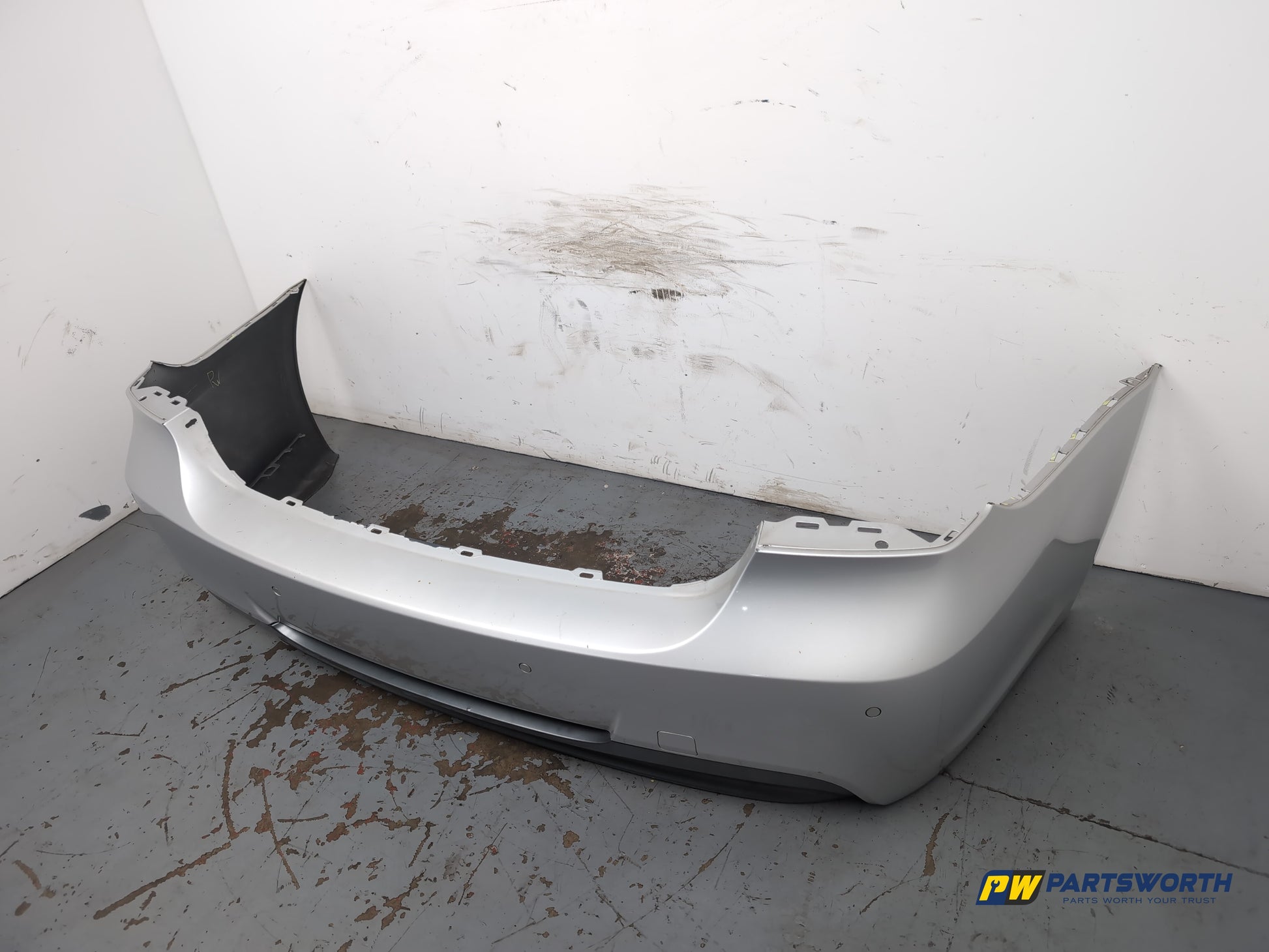 Bmw 320d M Sport Auto 181 Rear Bumper Silver 354 - photo 2