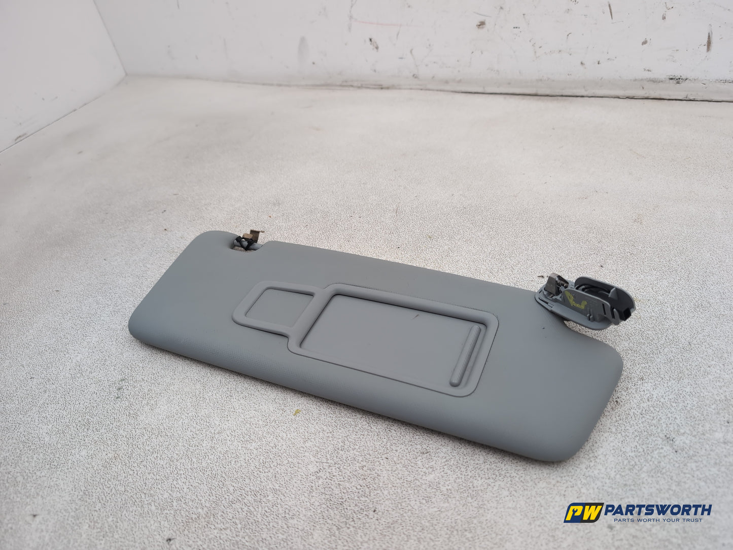 Audi A1 Contrast Edition Tdi Sun Visor Rh Driver Side 2010-2012 - photo 8