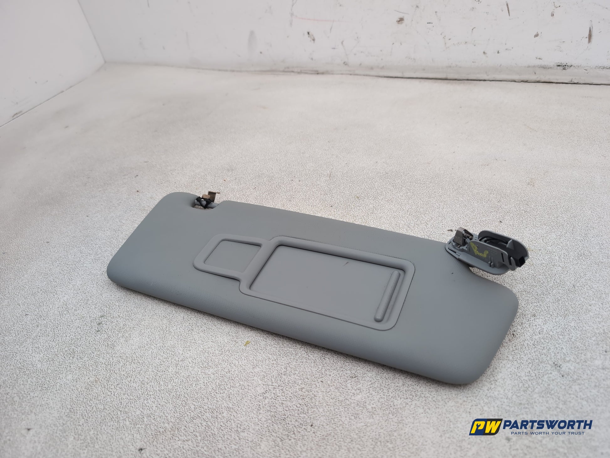 Audi A1 Contrast Edition Tdi Sun Visor Rh Driver Side 2010-2012 - photo 8