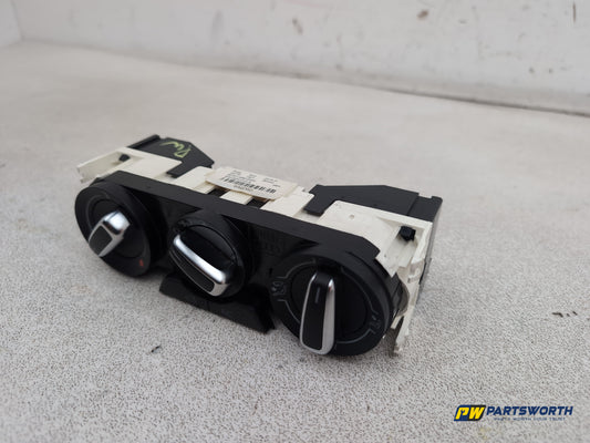 Audi A1 Contrast Edition Tdi Heater Control Assembly 8x0820045a 2010-2012 - photo 2