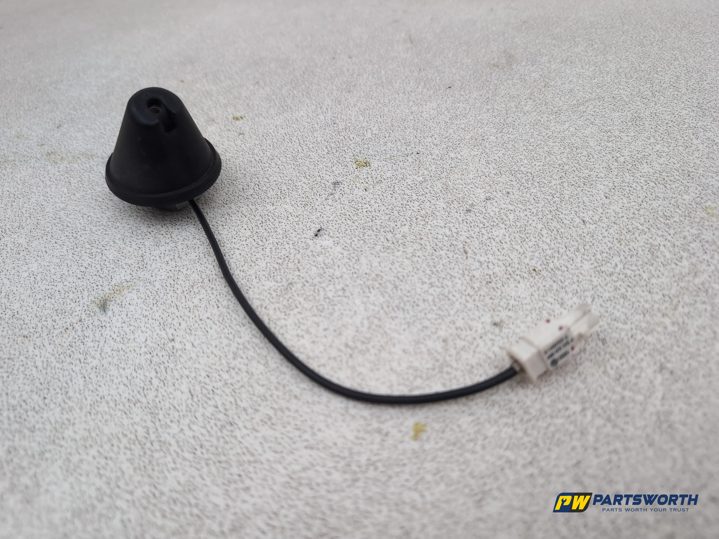 Seat Ibiza Sportrider Radio Aerial Roof Antenna Base 2008-2012 - photo 2