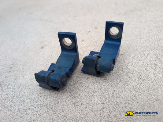 Seat Ibiza Sportrider Rh Driver Side Front Door Hinge Pair 8k0831402f 2008-2012 - photo 2