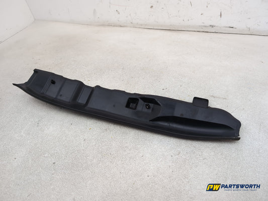 Audi A1 Contrast Edition Front Passenger Left Inner Wing Wheel Trim Arch - photo 2