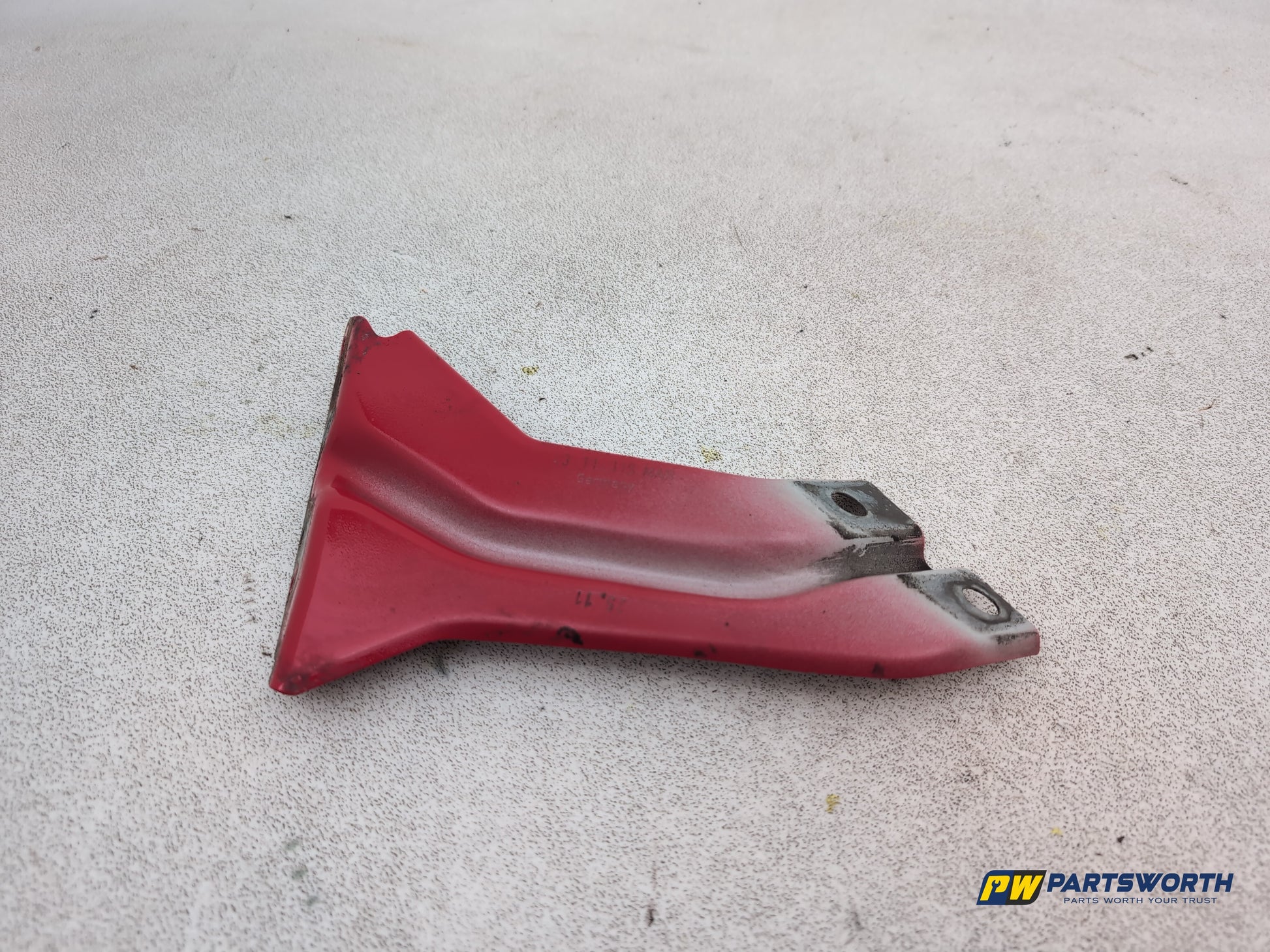 Audi A1 Contrast Edition Front Wing Mount Bracket Right Driver Side 8x0821136a - photo 2