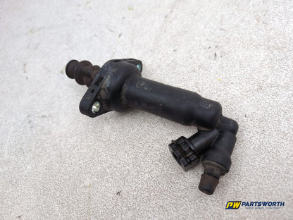 Clutch Slave Cylinder and Pipe  2