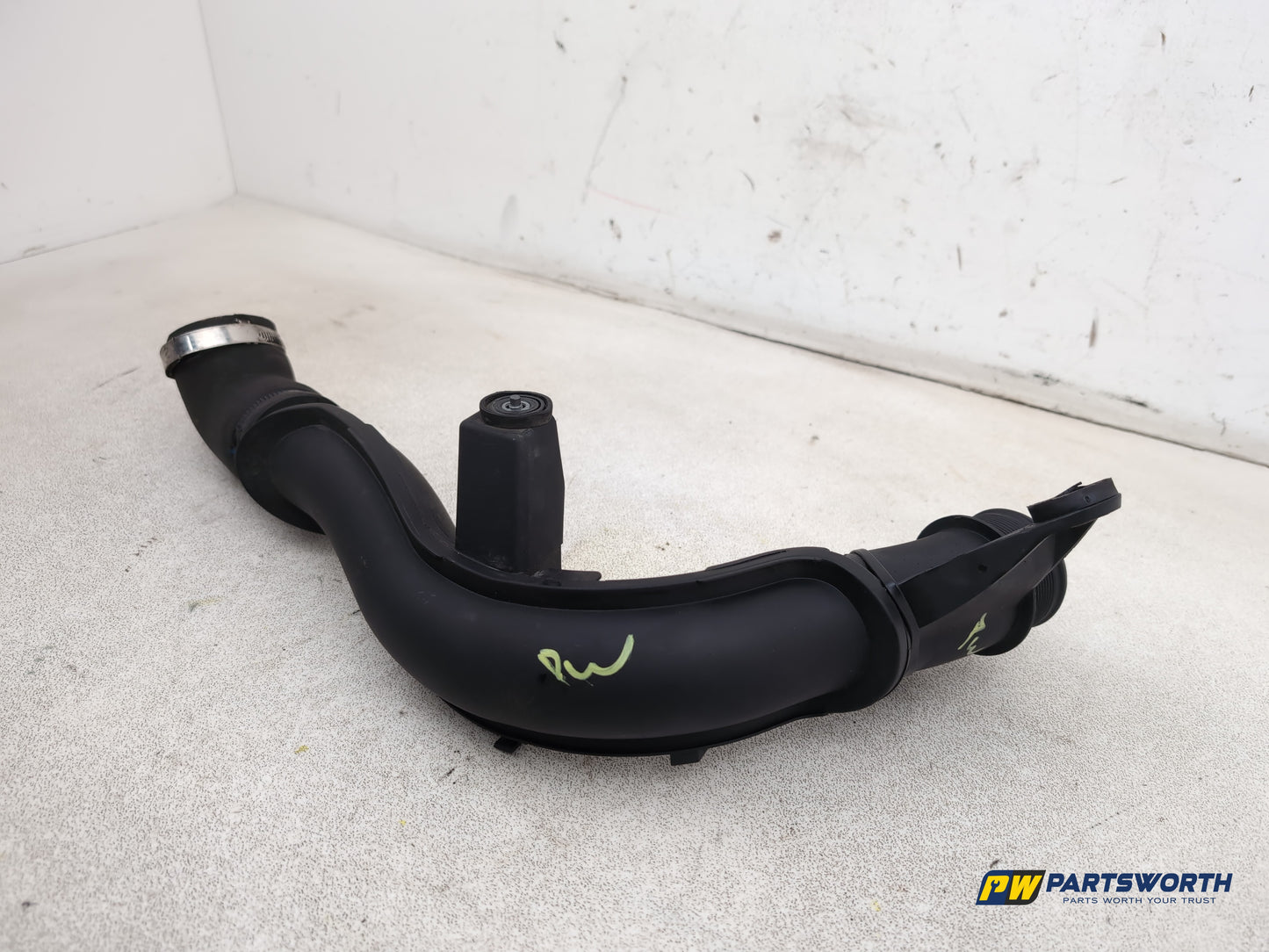 Audi A1 Contrast Edition Intercooler Hose Pipe 1.6l Diesel 6r0145770a 2008-2012 - photo 9