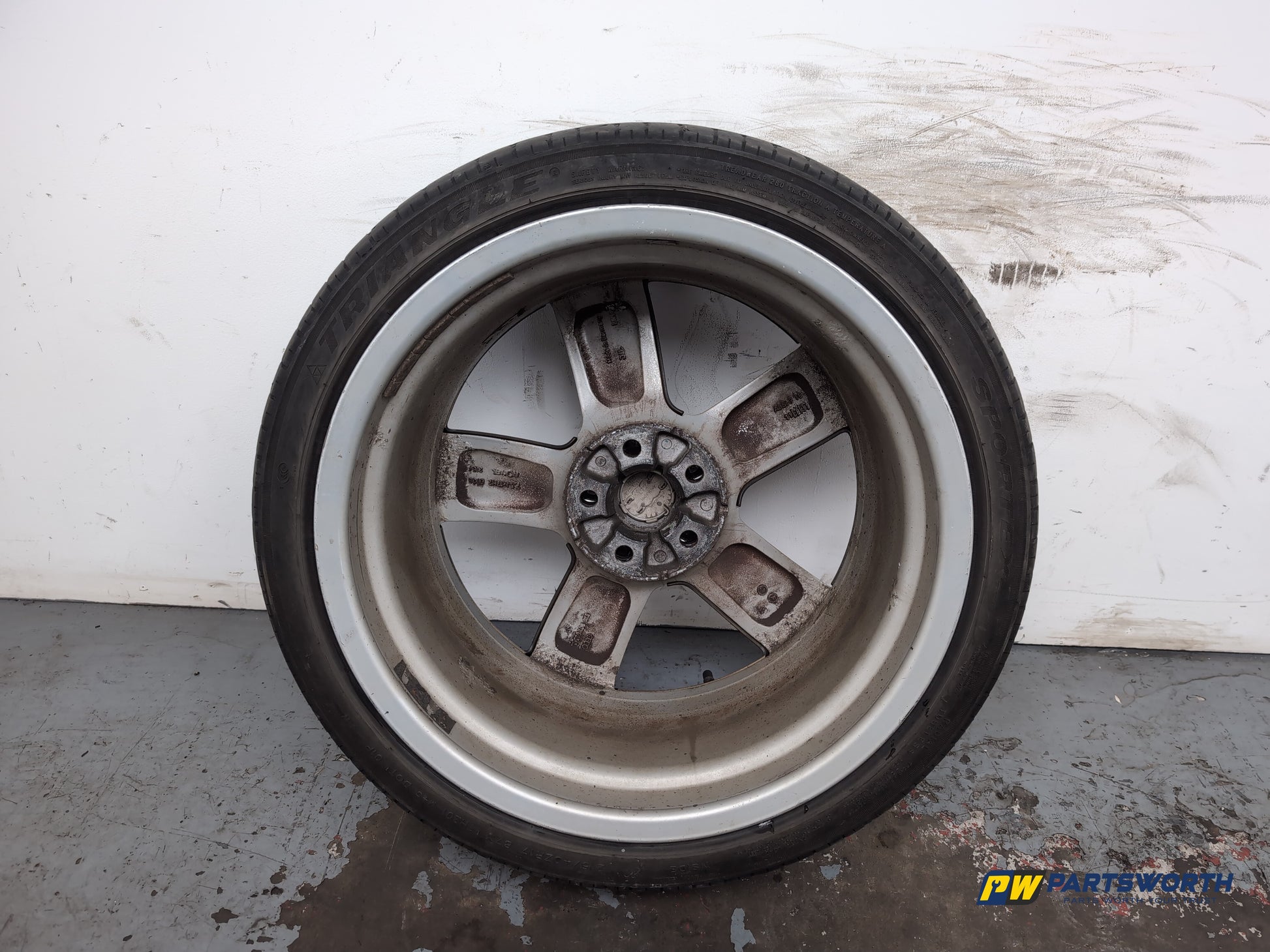 Audi A1 Contrast Edition Tdi Wheel With Tyre 215/40 R17 Silver Black 8x0601025e - photo 10