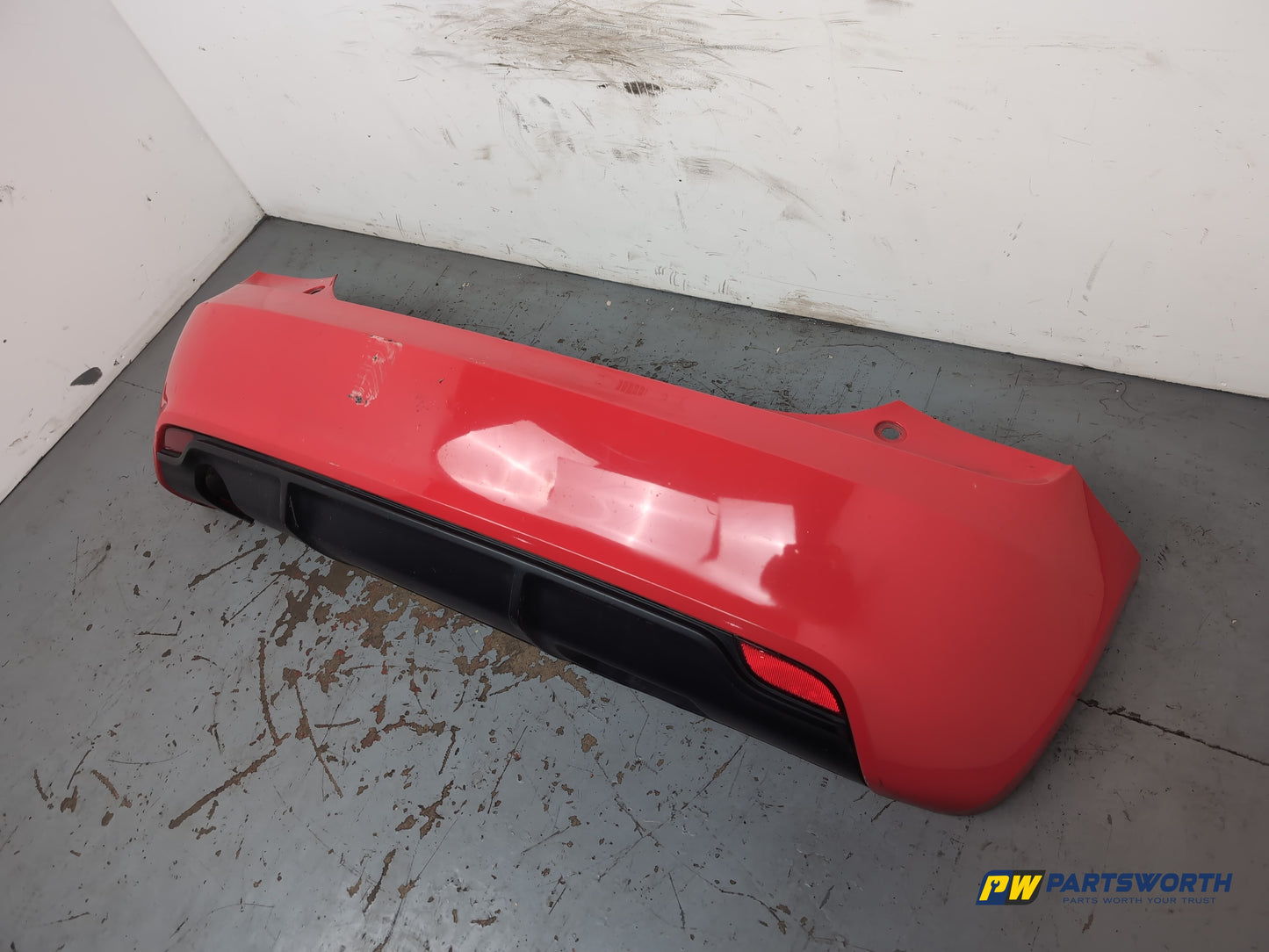 Audi A1 Contrast Edition Tdi Hatchback Rear Bumper Red Lz3m 2010-2012 - photo 2