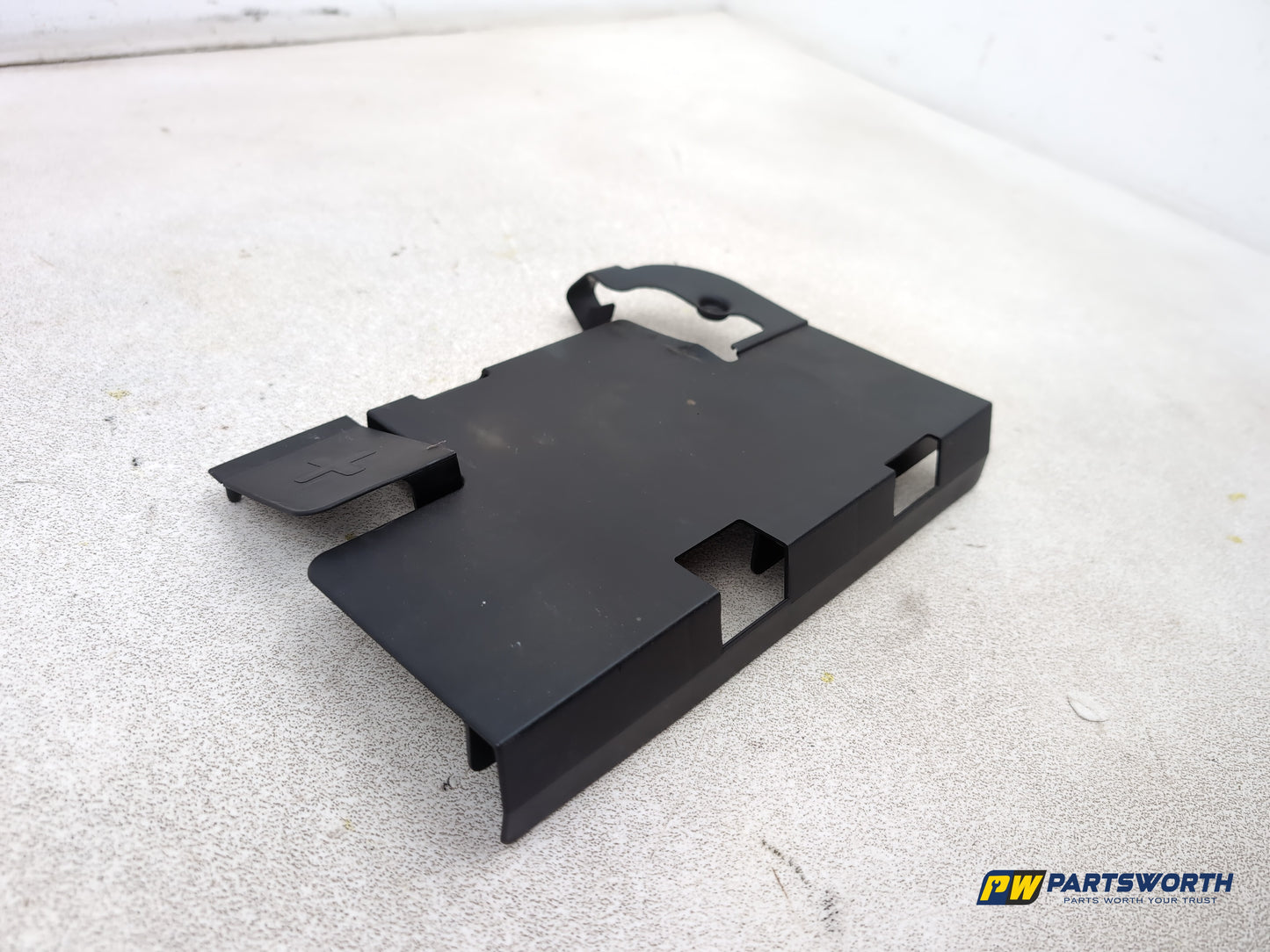 Audi A1 Contrast Edition Tdi Battery Cover 8k0915429f 2008-2012 - photo 2